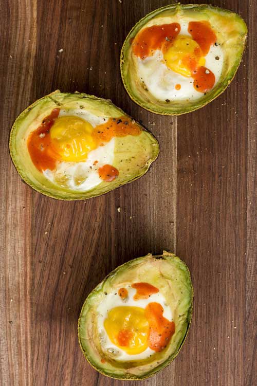 Sometimes, vegetarian keto snacks can be hard to find. Here we get you 23 best homemade vegetarian snack ideas perfect for keto diet and weight loss.